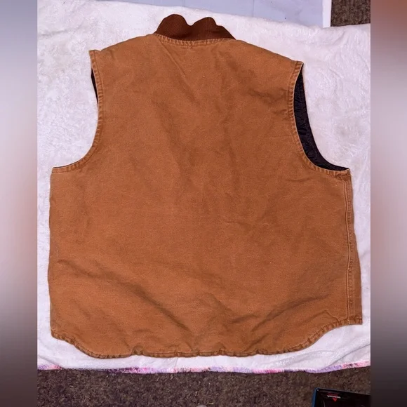 Carhartt Men’s Brown Vest - Picture 2 of 3